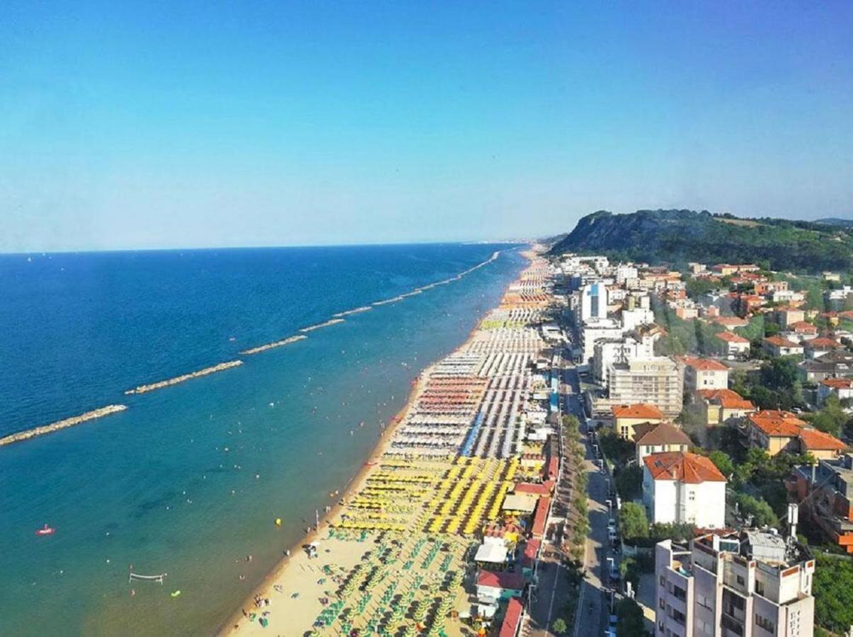Casa Gramsci Luxury Apartment Πέζαρο Εξωτερικό φωτογραφία