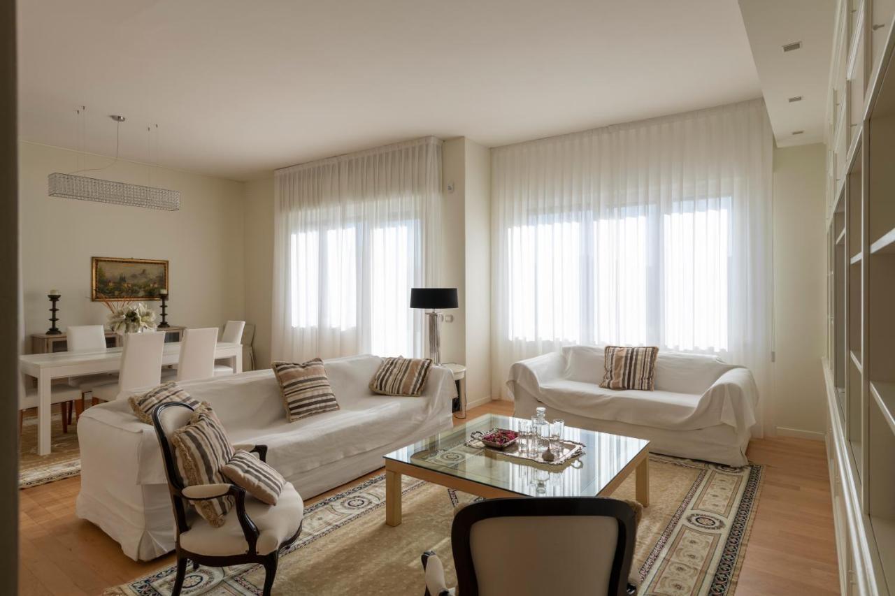 Casa Gramsci Luxury Apartment Πέζαρο Εξωτερικό φωτογραφία