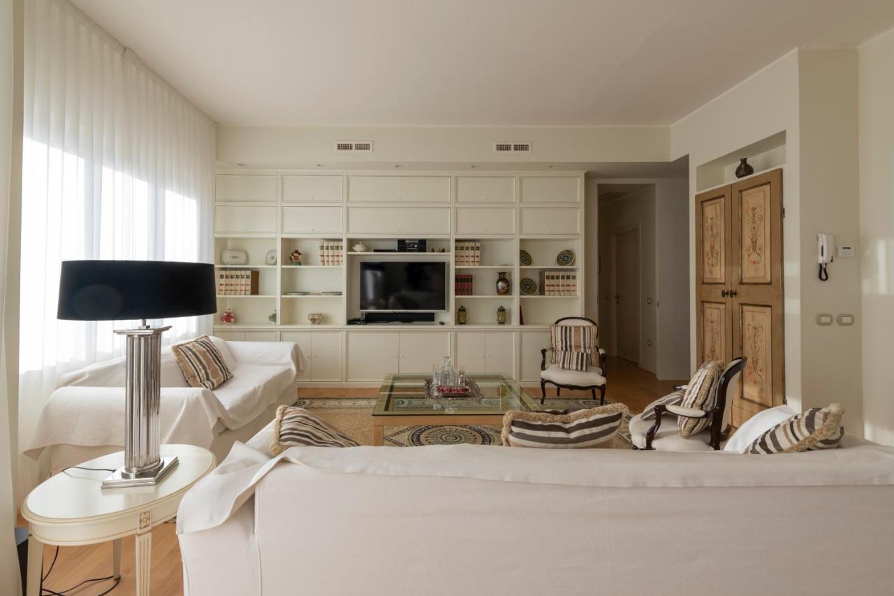 Casa Gramsci Luxury Apartment Πέζαρο Εξωτερικό φωτογραφία