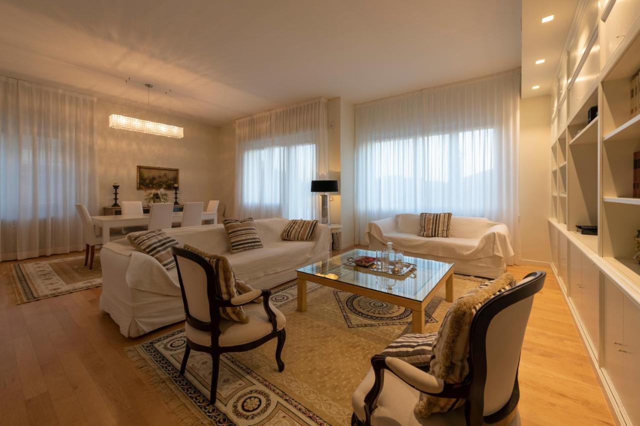 Casa Gramsci Luxury Apartment Πέζαρο Εξωτερικό φωτογραφία
