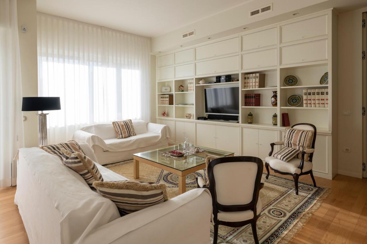 Casa Gramsci Luxury Apartment Πέζαρο Εξωτερικό φωτογραφία