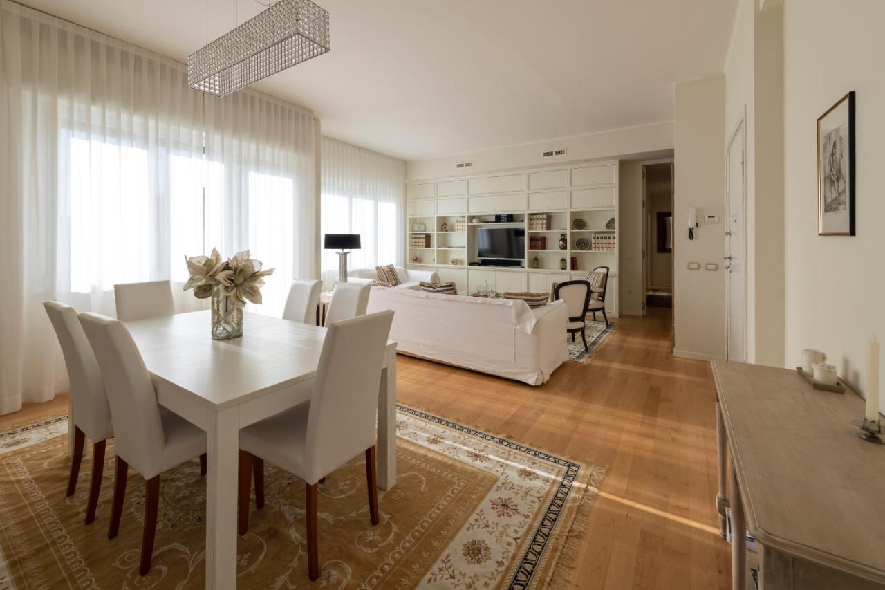 Casa Gramsci Luxury Apartment Πέζαρο Εξωτερικό φωτογραφία