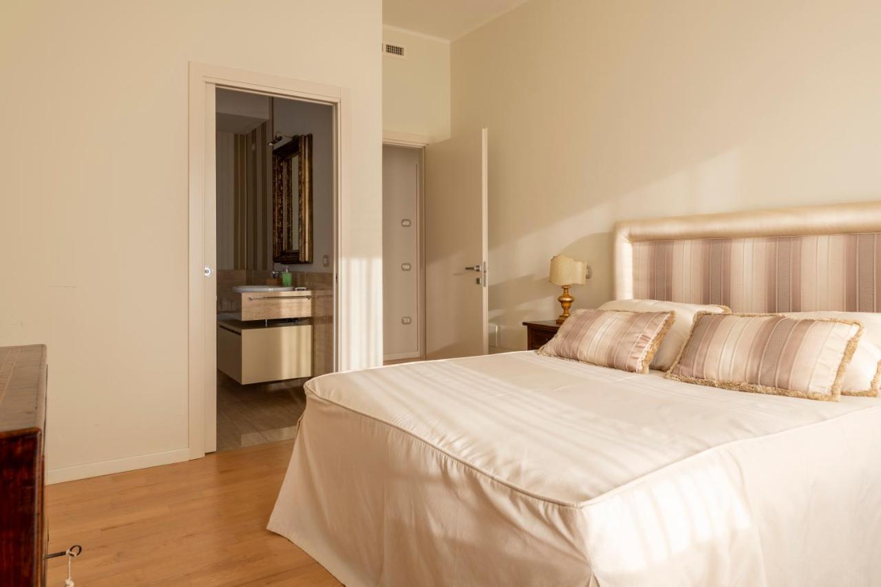 Casa Gramsci Luxury Apartment Πέζαρο Εξωτερικό φωτογραφία