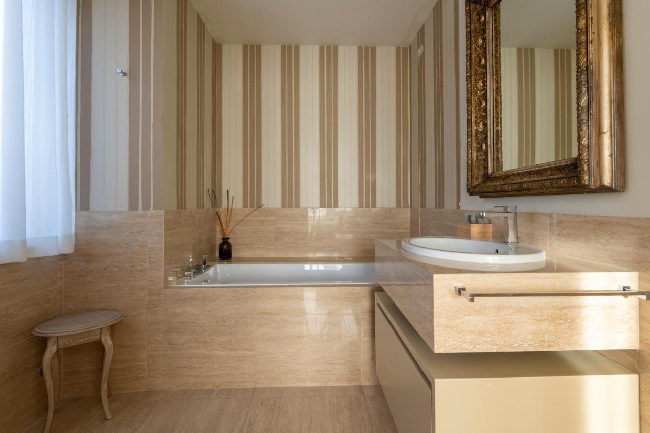 Casa Gramsci Luxury Apartment Πέζαρο Εξωτερικό φωτογραφία