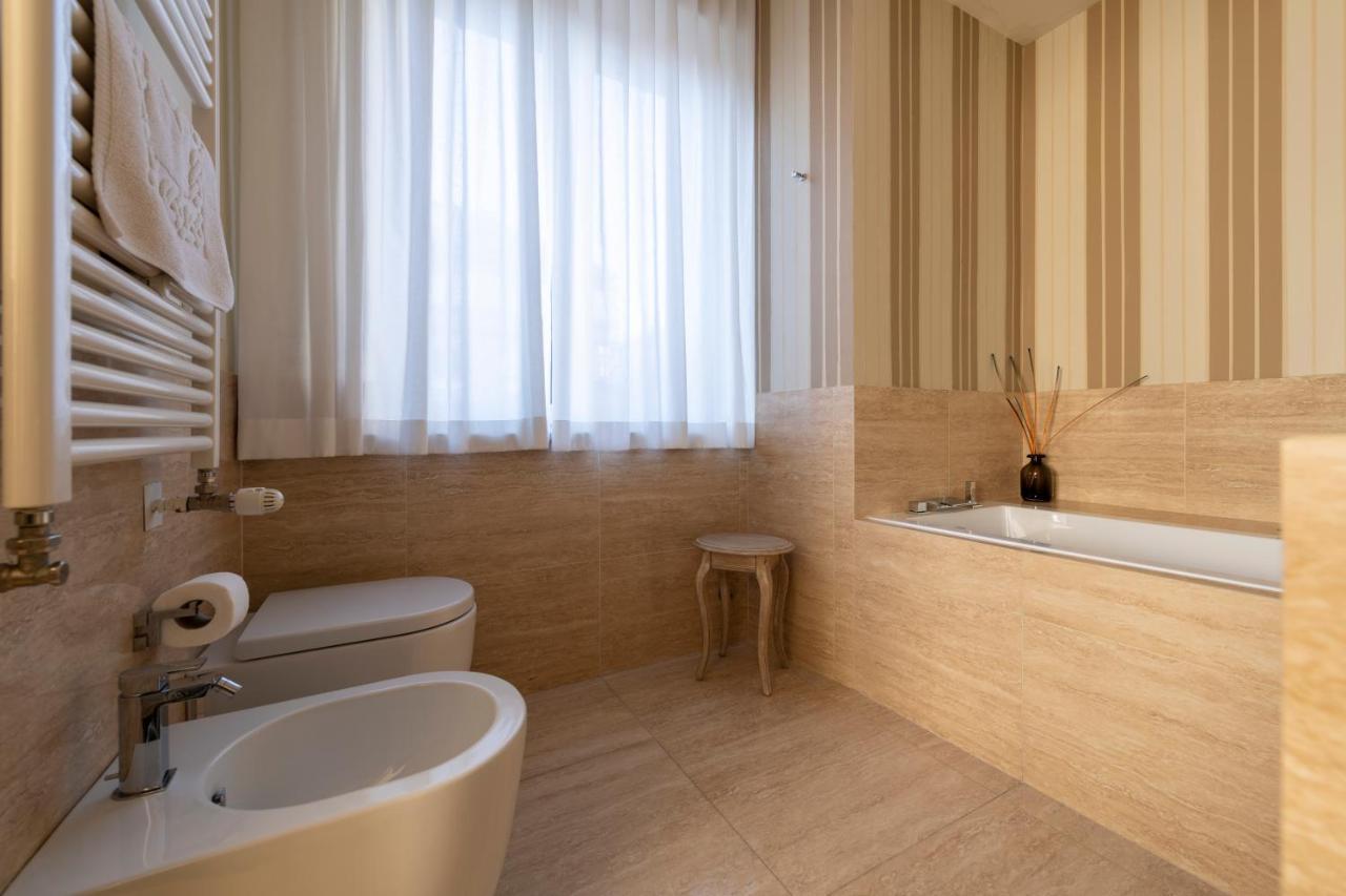 Casa Gramsci Luxury Apartment Πέζαρο Εξωτερικό φωτογραφία
